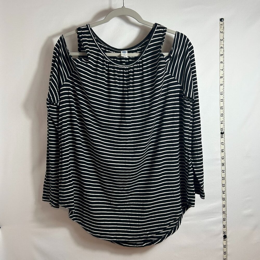 Old Navy black and white striped cold shoulder long sleeve top XL